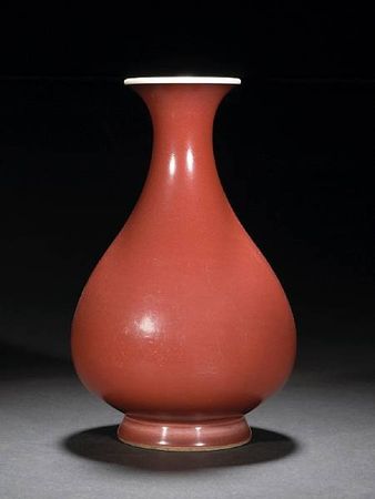 A_copper_red_glazed_porcelain_vase__yuhuchunping__Yongzheng_Mark_and_Period
