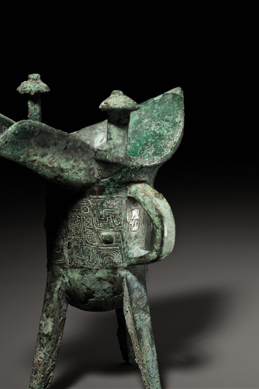 2014_NYR_02872_0988_001(a_bronze_ritual_wine_vessel_jue_late_shang_dynasty_13th-12th_century_b)