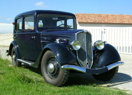 Peugeot_201__Vouneuil_sur_vienne__01