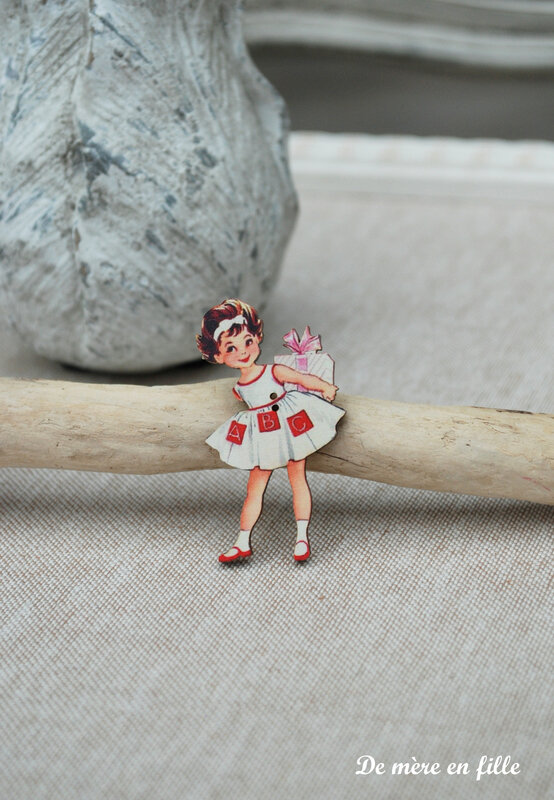 fillette et cadeau