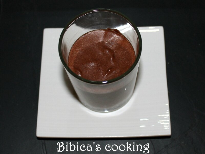 Mousse au chocolat aux blancs d'œufs haut