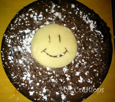 Gateau Au Chocolat Smiley Photo De Patisseries En Folie Mimi Creations