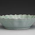 Celadon-glazed bowl with floral rim, guan ware, song dynasty, 1127-1279