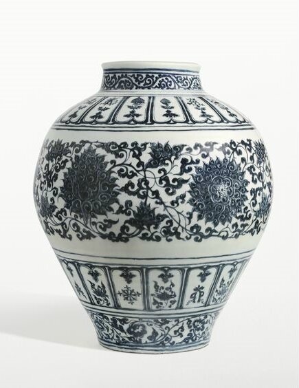 A rare large Blue and White 'Lotus' Guan Jar, Late Yuan-Early Ming dynasties