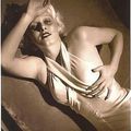 jean-1933-film-Bombshell-publicity_by_george_hurrell-3-2