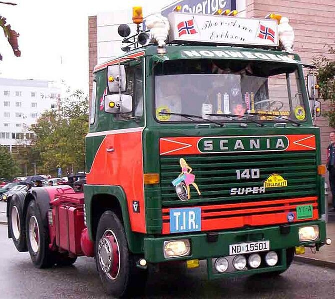 671px-Scania_140_Truck_2