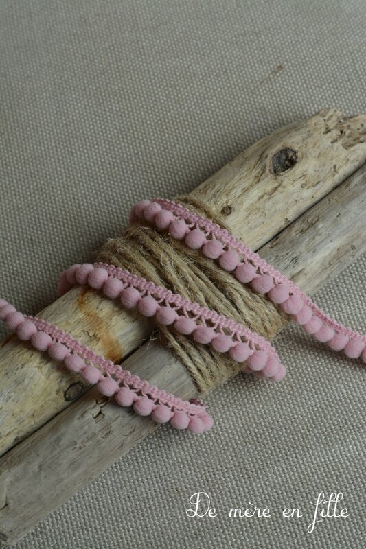 pompon décroché rose