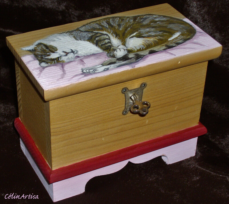 Boîte à bijoux "Chataigne" (peinture sur bois)