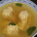 Soupe asiatique raviolis porc / crevettes