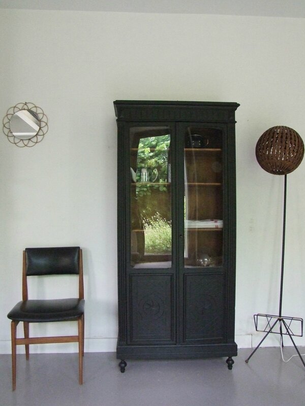 Armoire vintage