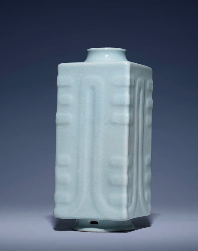 A very rare ru-type glazed cong-form vase, Qianlong six-character seal mark in underglaze blue and of the period (1736-1795)