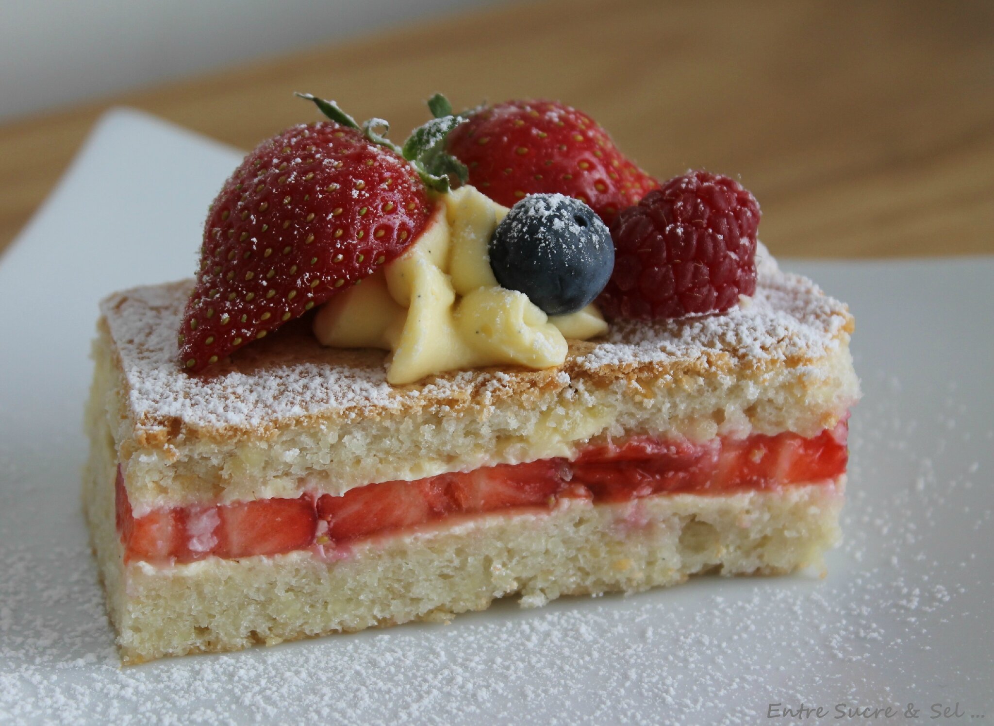 Miserable Aux Fruits Rouges Entre Sucre Sel
