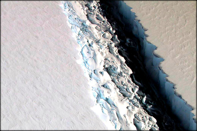 Antarctique_une_fracture_menace_de_detacher_un_iceberg_geant