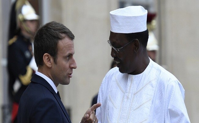 Macron_et_D_by_11
