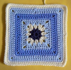 200 carrés crochet Après la pluie