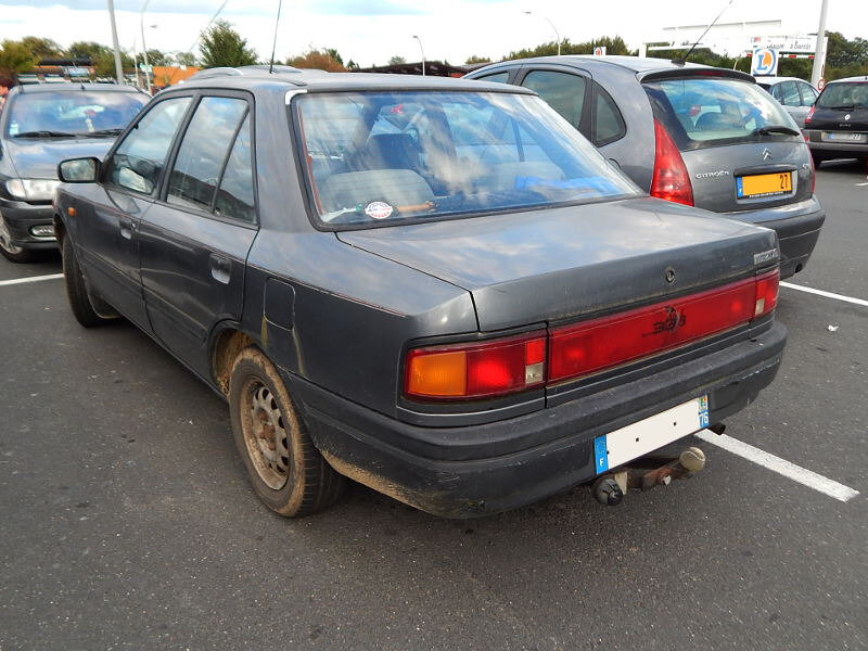 Mazda323BGar1