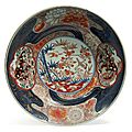 Grand plat en porcelaine, japon, imari, xviie - xviiie siècle