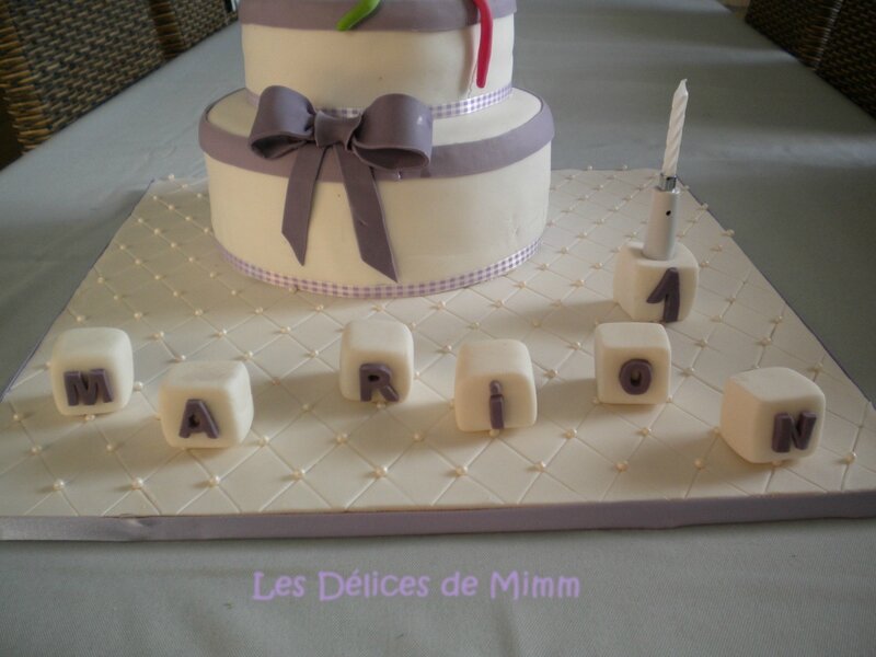 Un gâteau Zaza (les Jolis pas beaux) pour Marion (pâte à sucre) 4