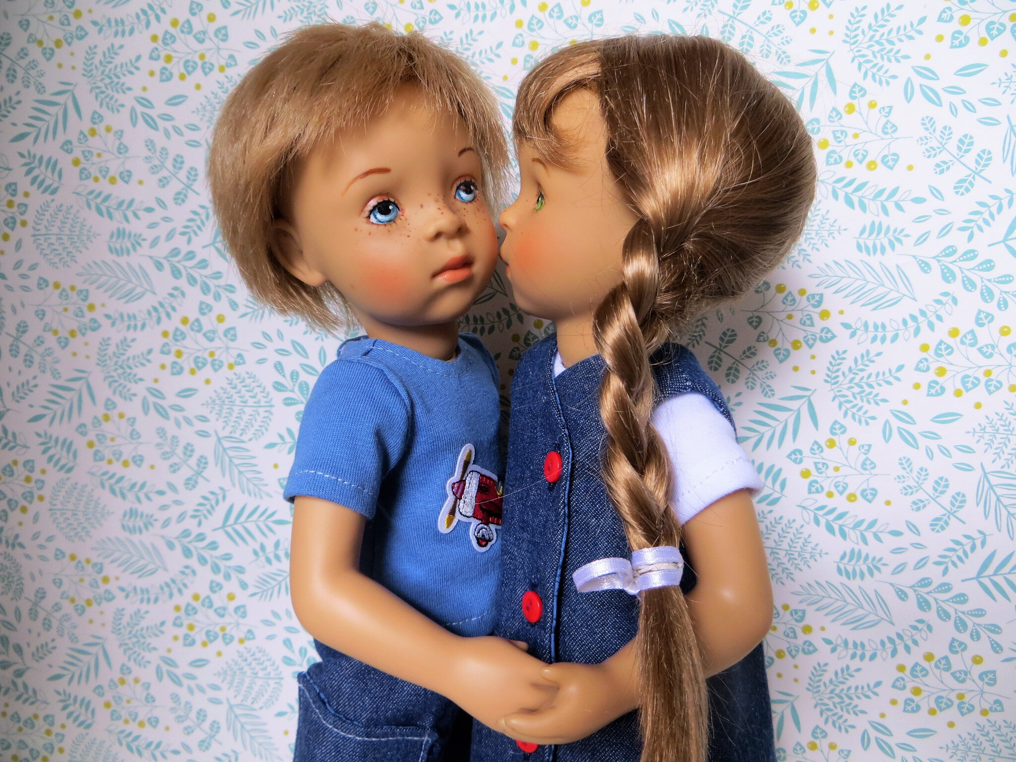 Ils Sont Jumeaux Mais Ils Ne S'entendent Pas Les jumeaux Minouche en jean - Le petit monde d'Alice