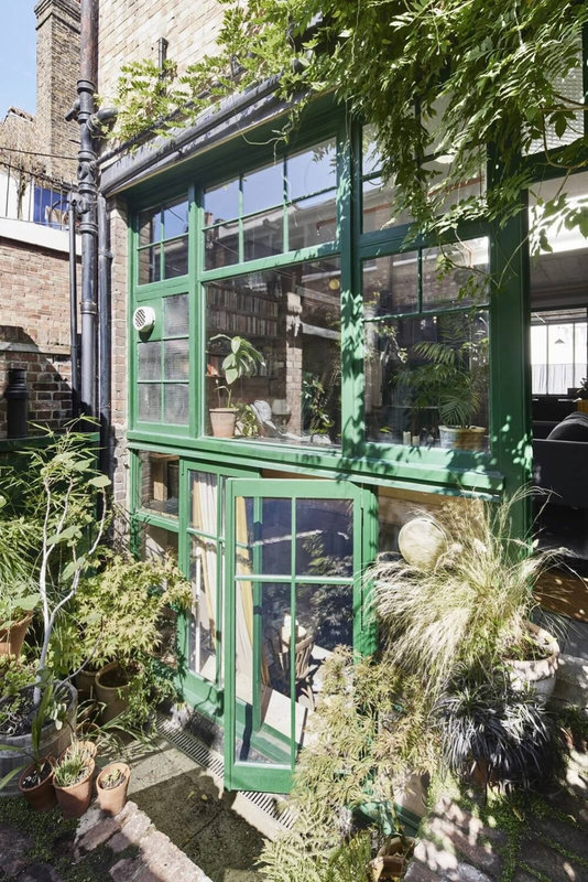 glass-facade-green-trims-apartment-furniture-workshop-london-nordroom-1001x1500