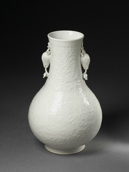 Vase, China, Qing dynasty, Qianlong mark and period (1736-1795)