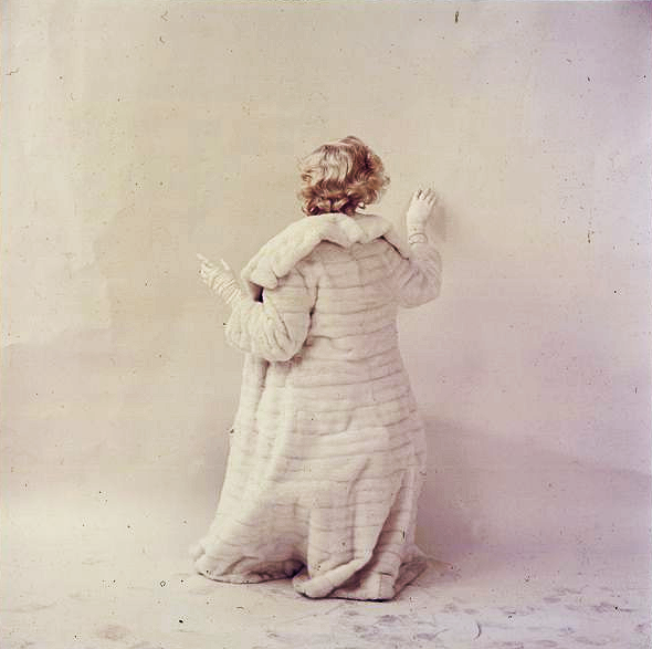 1955-03-08-NY-White_Fur-030-1-by_mhg-1a