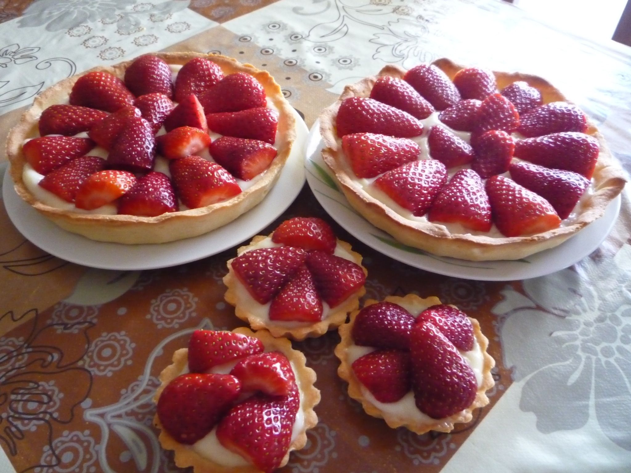 Tarte Ou Tartelette A La Fraise Fati La Folle De Patisserie