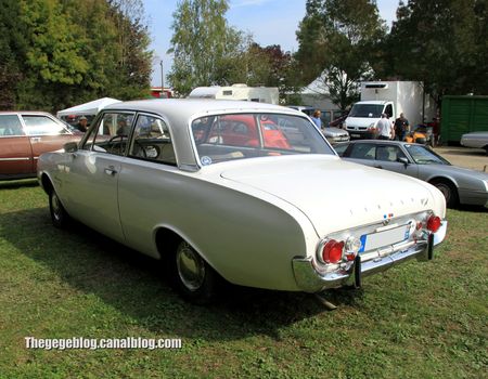 Ford taunus 17M super berline 2 portes de 1961 (31ème Bourse d'échanges de Lipsheim) 02