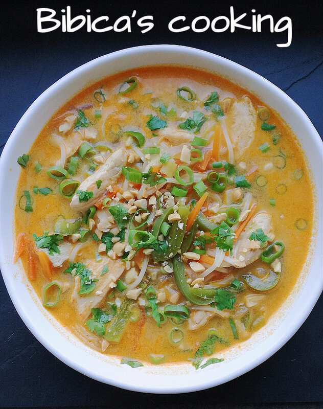 Soupe thaï au poulet