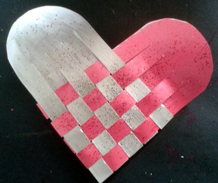 89_Fête des mères_Coeur tressé (1)
