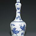 A unusual blue and white garlic headed bottle, Transitional to Kangxi. Photo Bonhams.