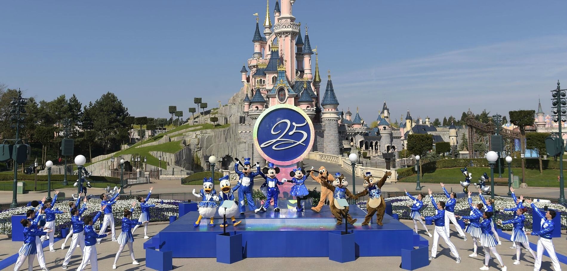 Joyeux 25eme Anniversaire Disneyland Paris Celle Qui Bloggait