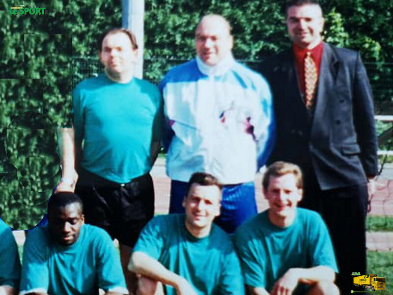 - LiLLE l' équie de FOOT
