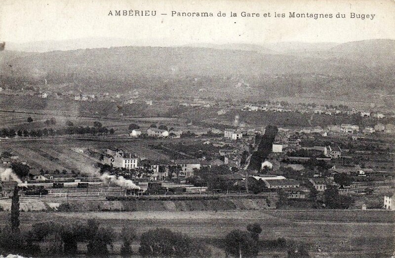 La Gare D'Amberieu-en- Bugey, Puis St Rambert-en-bugey Sur La Ligne Des ...