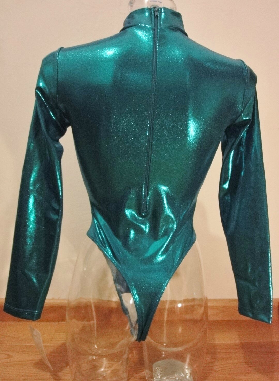 vue de dos version Turquoise metal liquid