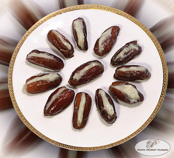 DATTES_Deglet_Nour_farcies_au_ROQUEFORT