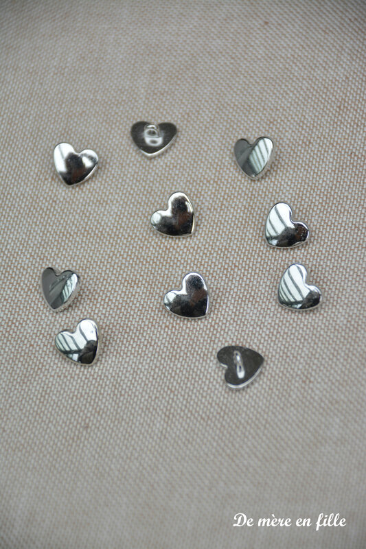 bouton métal coeur argent
