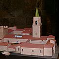 Le cloître de la cathédrale saint-léonce à fréjus