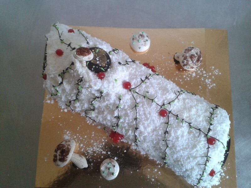 bûche de Noël façon gâteau mont-blanc du Custos