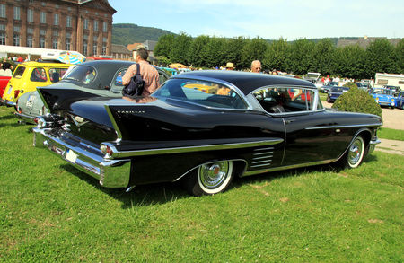Cadillac_series_62_hardtop_coupe_de_1958__8_me_Rohan_Locomotion__02