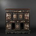 Cabinet en bois naturel à incrustations de nacre. tonkin. nam dinh. fin du xixe siècle