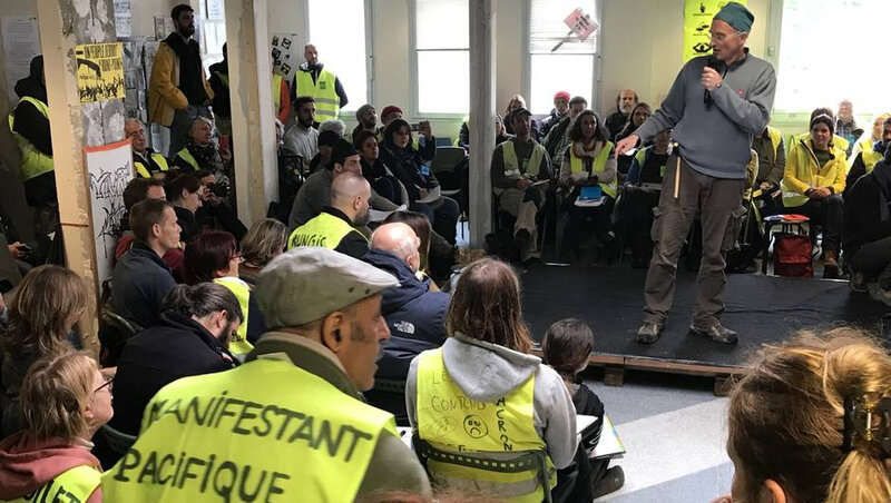 16b2fb3d5dce19ab2b67c230b5a183f8-des-gilets-jaunes-venus-de-toute-la-france-organisent-trois-jours-de-debats-saint-nazaire_1