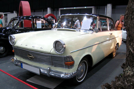 Opel_rekord_type_P2_1962_01