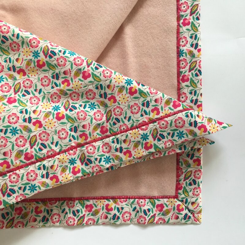 Tuto couverture de naissance - cadeau de naissance - des idees par milliers - Liberty bobo