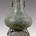 Vase sur piédouche. vietnam, culture de dongson. ier mill. av. j.c