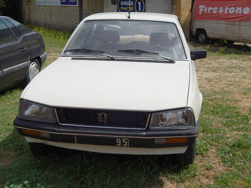 Peugeot505GLav