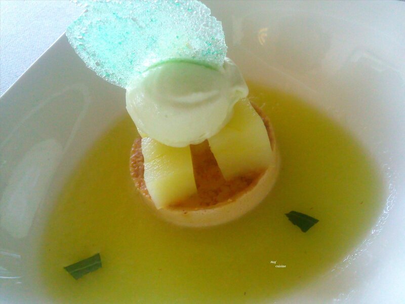 2013 10 11 - déjeuner au Bateau Ivre - Le Bourget du Lac (25) - granny smith mi confite, baravoise caramel, sorbet Chartreuse