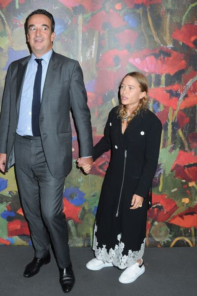 olivier-sarkozy-and-mary-kate-olsen-the-take-home-nude-art-party-and-auction-sotheby-n