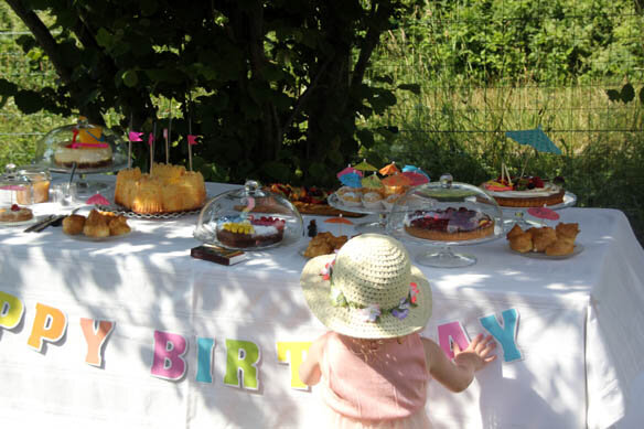 summer_party_sweet_table
