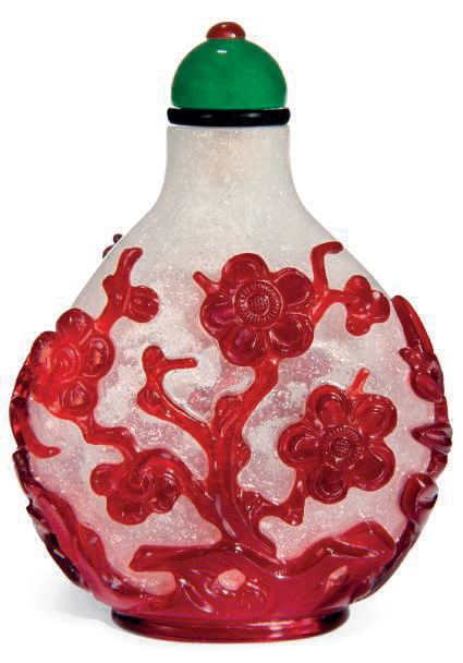 A red glass overlay ' snuff bottle, 18th century